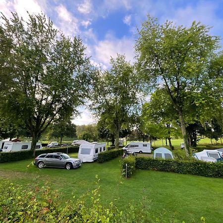 Camping Les Portes Du Perche Mamers Exterior photo